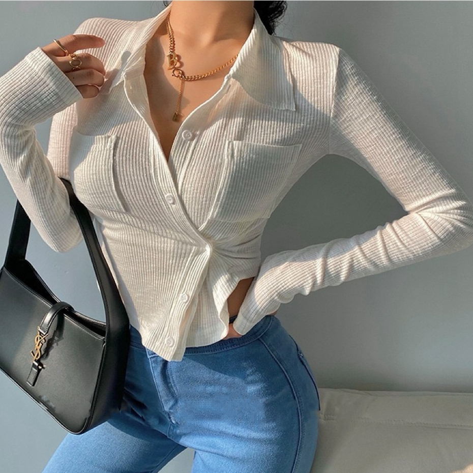 Blusa Curta Manga Comprida Botões e Bolso 7311