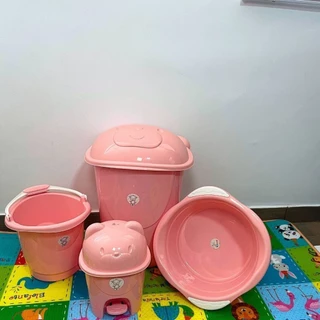 Kit Quarto e lavanderia do Bebê Infantil Adoleta , Bacia 15l , Balde13 , Lixeira 6,5 ,Cesto 41l.
