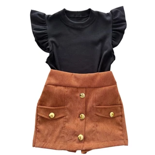 Conjunto Infantil Feminino Blusa Babadinho com short Saia Aveludado Bolsos Falsos e Botões Frontais