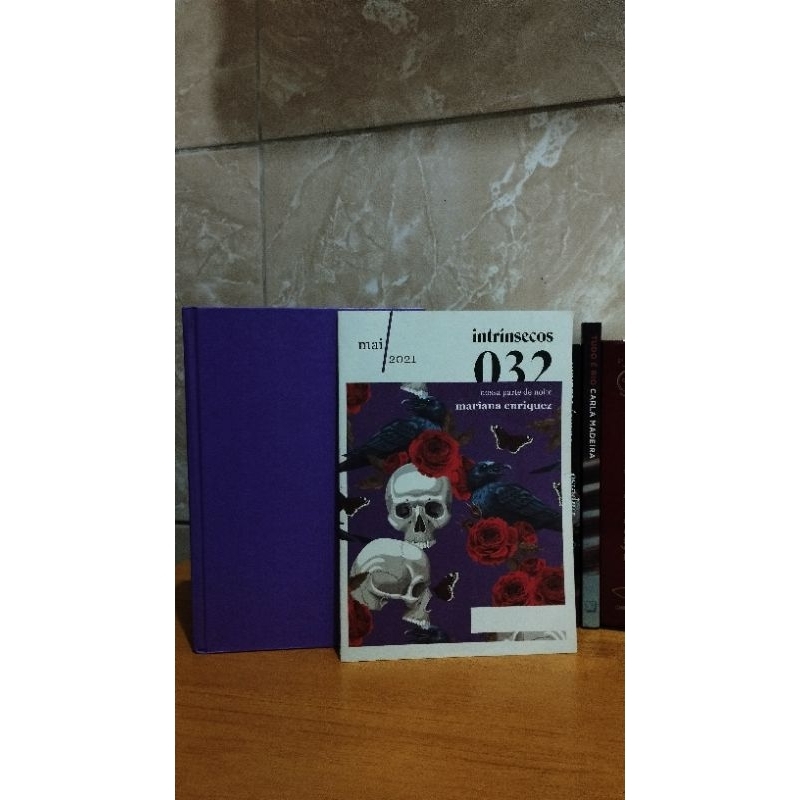Livro Intrínsecos 032 Nossa Parte Da Noite | Shopee Brasil