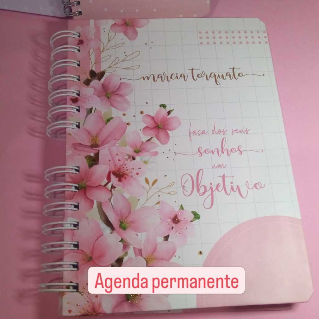 Agenda Cosida Dohe 15X21 Cm Dia Pagina Con Goma Samba Fucsia 2026