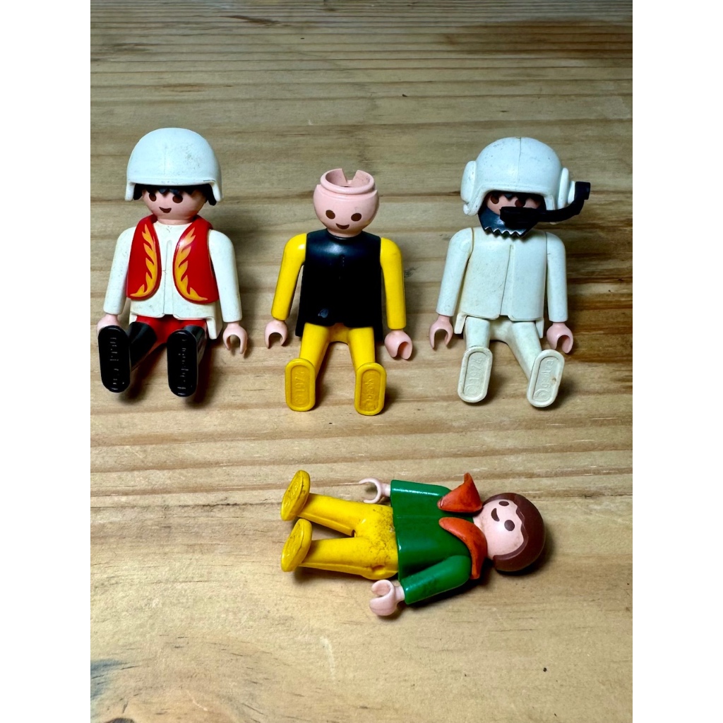 Lot De 2 Figurines PLAYMOBIL Vintage - Réf 1974 Et 1981