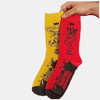 par de meias deadpool e Wolverine burger king Marvel Disney nerd geek