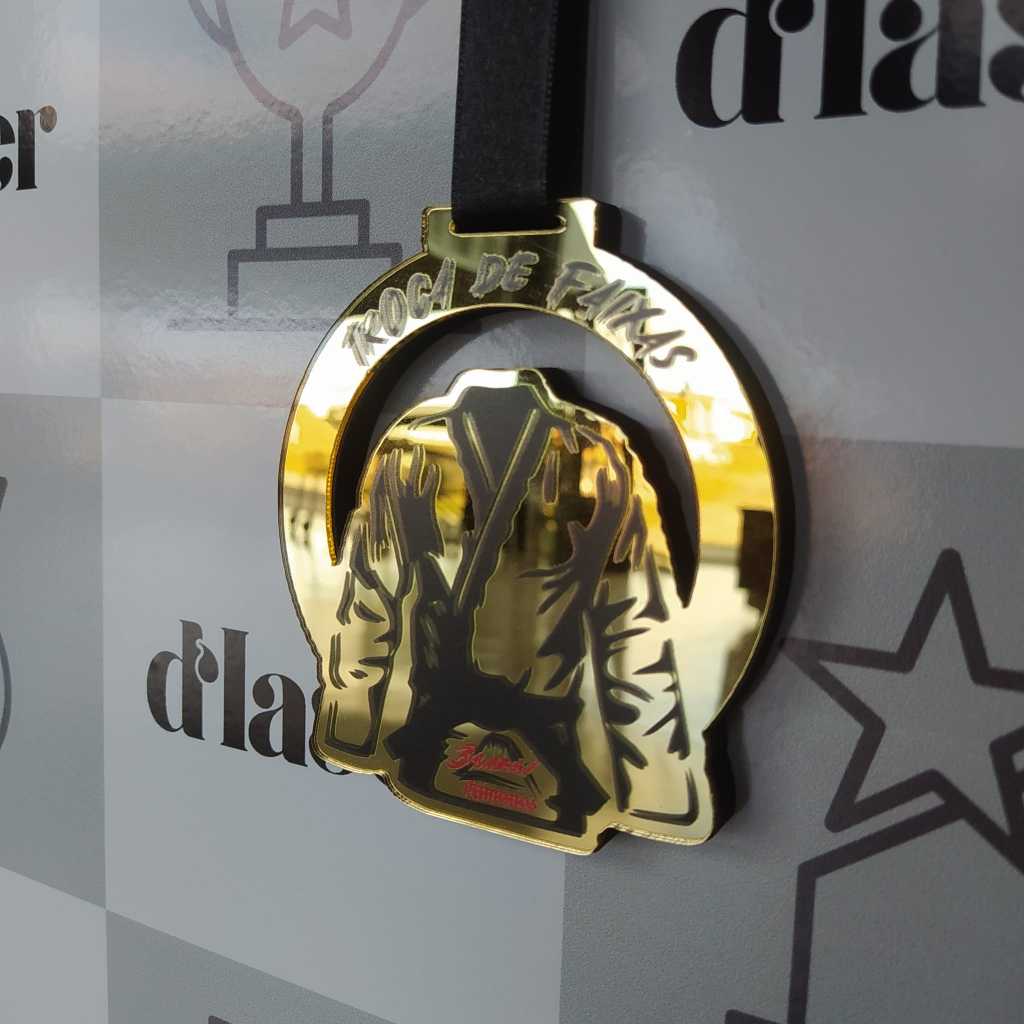 Medalhas Artes Marciais - 9x8cm MDF + Acrílico MD01