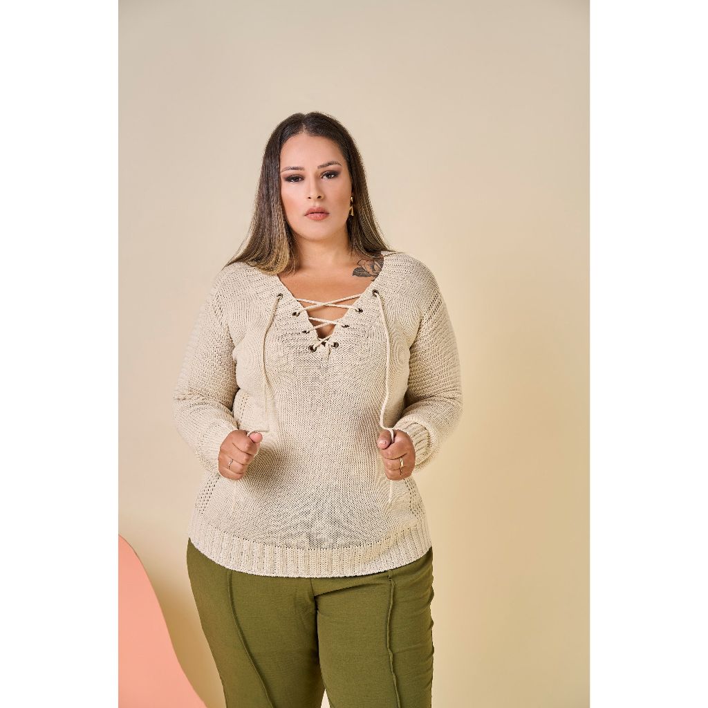 Blusa Plus Size Frio Feminina Tricot com detalhe no decote Ilhós e ...