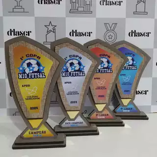 KIT de troféus MDF laminado com arte personalizada.