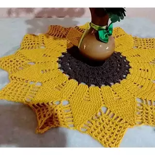 Centro De Mesa Em Crochê Girassol Artesanal Feito A Mão com 70cm