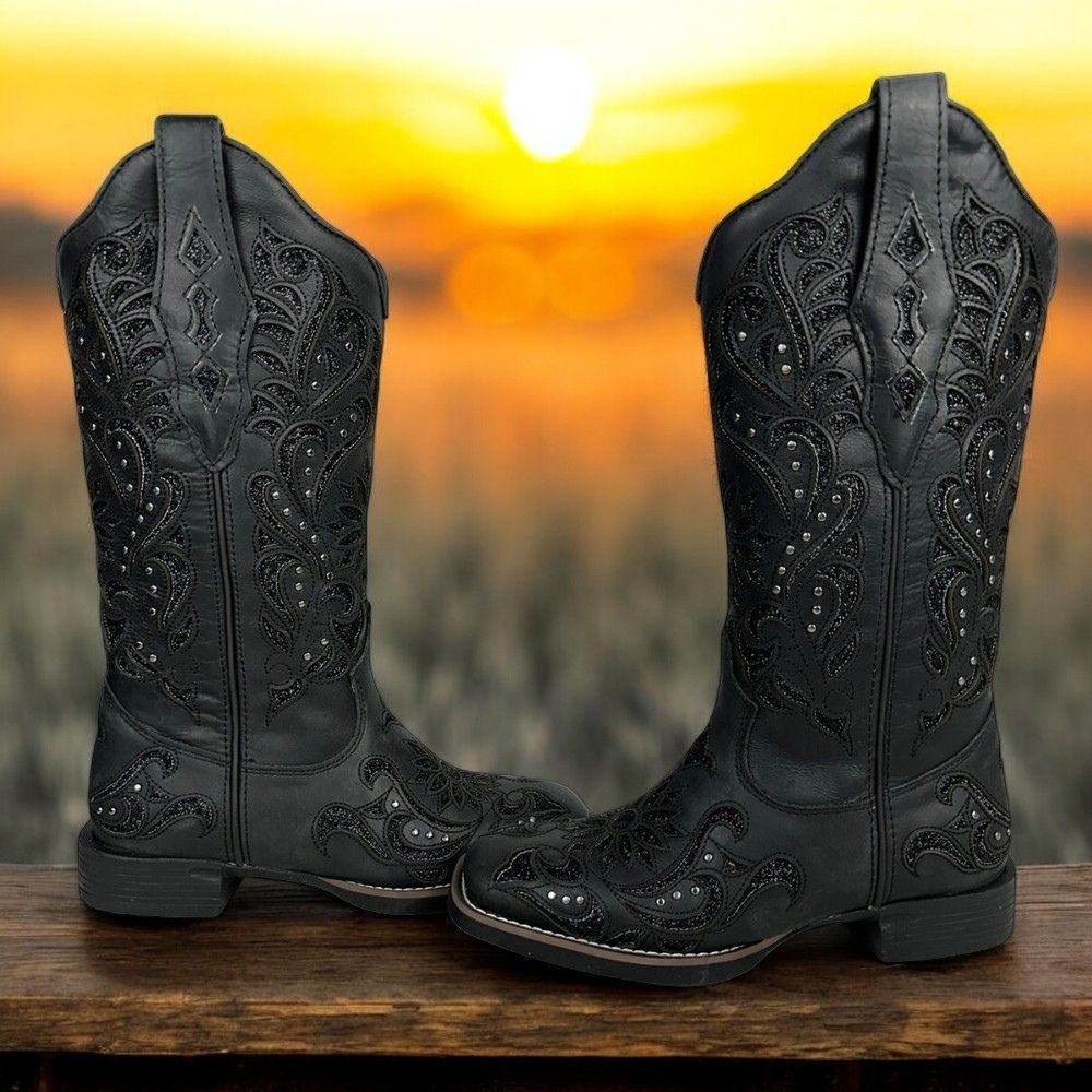 Bota Texana Feminina Vimar Bico Quadrado Fóssil Preto Com Bordado e Brilho  Sola VTS V015F2