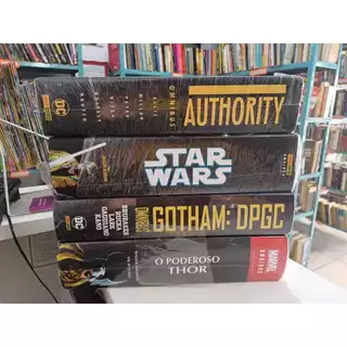 Marvel Omnibus - O poderoso Thor / Batman - Ego e outras histórias - Edição de luxo/ Watchmen - Edição Definitiva/ Jack Kirby's Fourth World Omnibus Volume 1