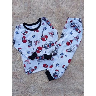 Conjunto de pijama Infantil meia estação homem aranha e outros personagens.