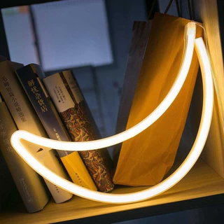 Luminária Lua Led Neon Letreiro Luz Parede Usb Pilha