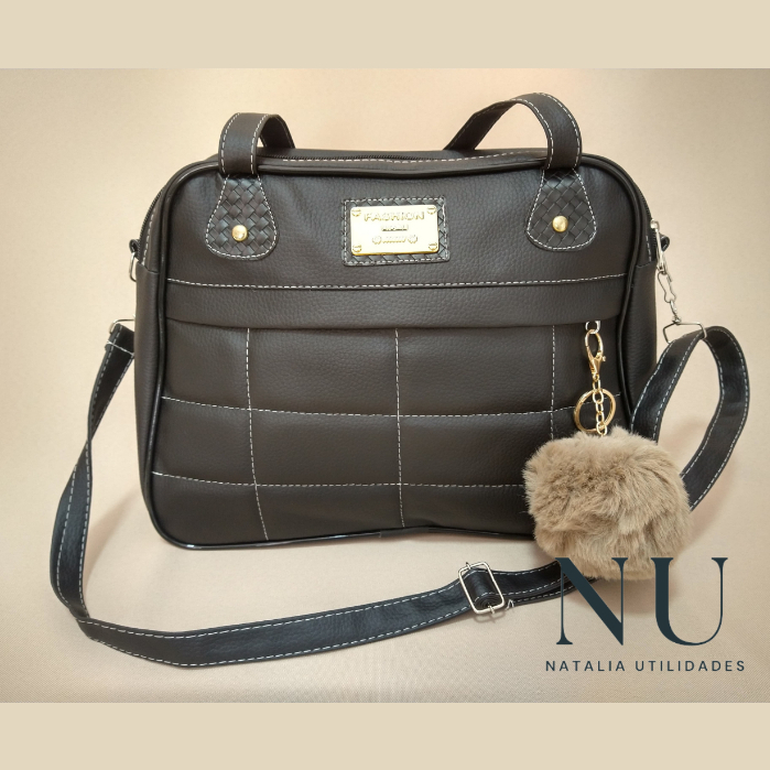Bolsa Feminina Transversal e de Ombro Tiracolo 2 Divisorias e 2 Alças + Chaveiro Pom Pom