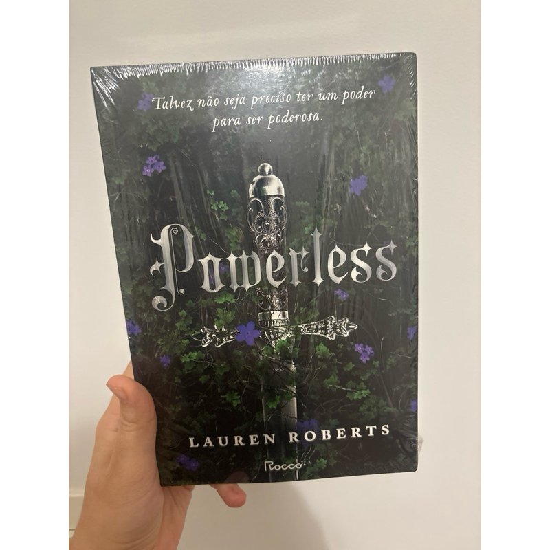Livro Powerless - Lauren Roberts | Shopee Brasil