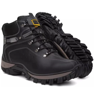 Bota Masculina Coturno de Alta Performance: Explore a Elegância dos Detalhes em Nossas Cat para Homens!