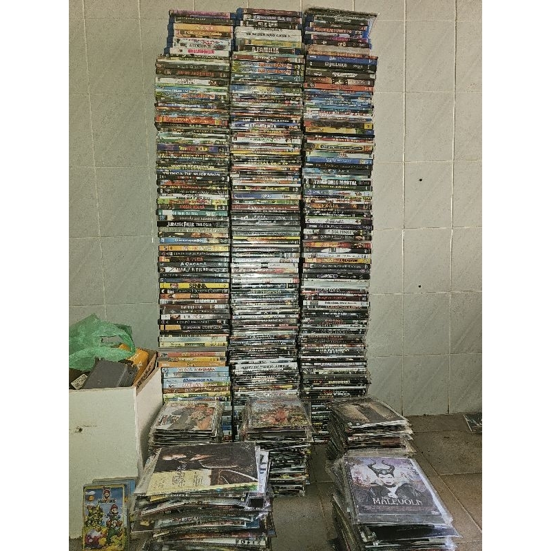 10 filmes diversos aleatorios! | Shopee Brasil