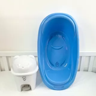 Conjunto Completo para Banheiro do Bebê – Inclui Banheira de 20L Adoleta e Lixeira Fofura de 6,2L