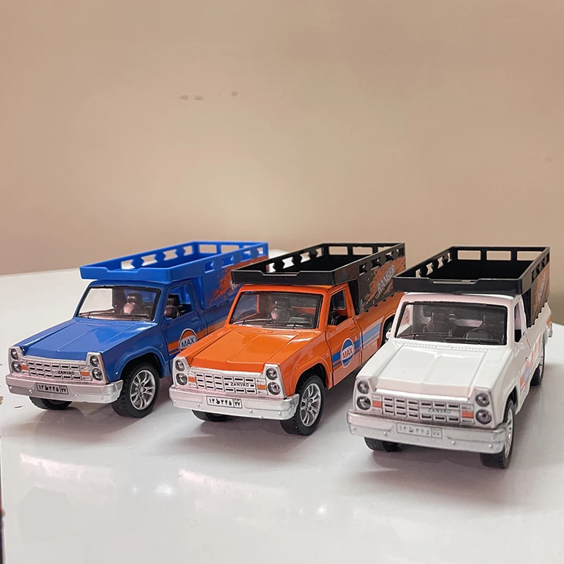 Miniatura de carrinho de ferro Picape Nissan Junior Zamyad Z24 anos 70 ...