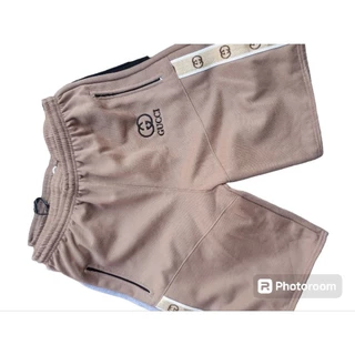 BERMUDA DE MOLETOM MASCULINO.