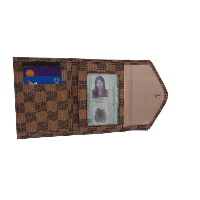 Carteira feminina pequena e compacta