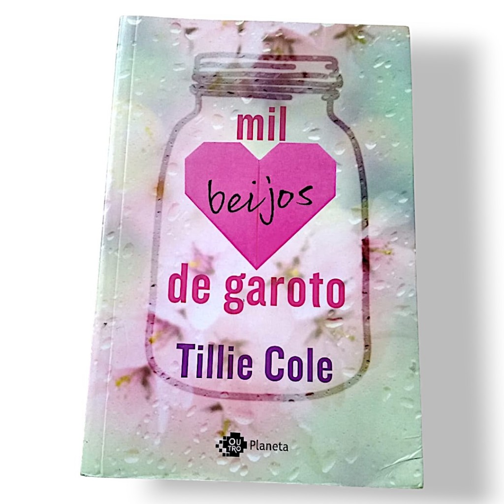 Mil Beijos De Garoto/Tillie Cole | Shopee Brasil