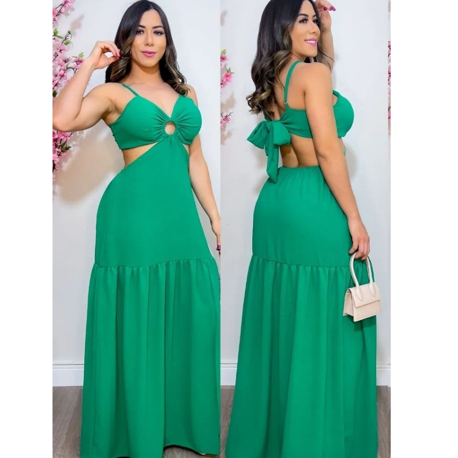 VESTIDO com detalhe de argola e mangas assimétricas