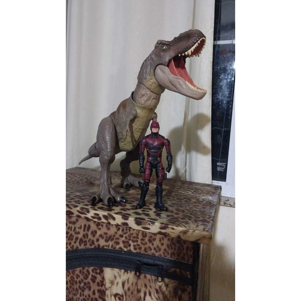 Tiranossauro Rex de Batalha, dinossauro Jurassic World Mattel, demolidor não incluso