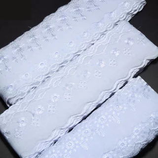 Bordado Inglês 5cm Peça com 13,7 metros - Lese Bico Tira Bordada - 90% Poliéster 10% Algodão em Oferta na Shopee