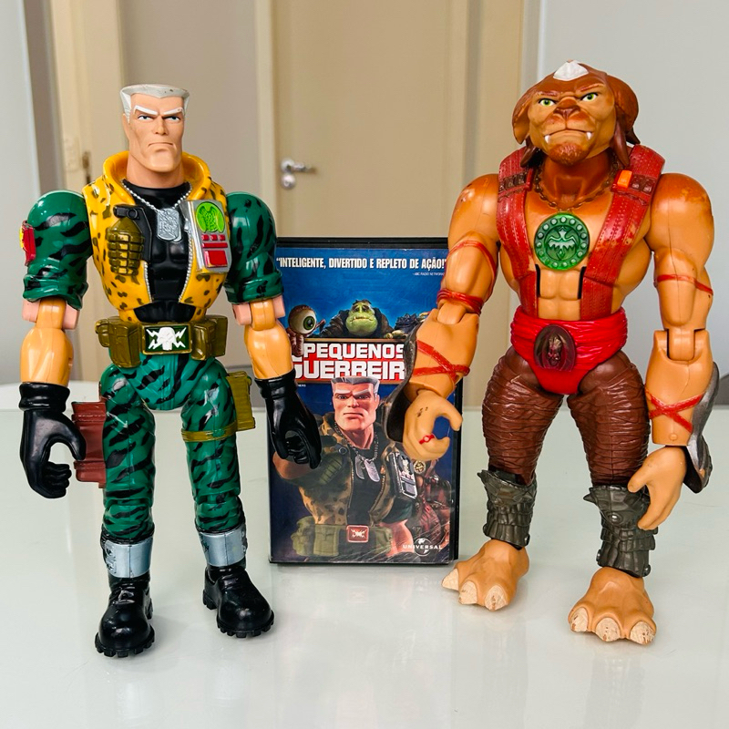 2 BONECOS PEQUENOS GUERREIROS ORIGINAIS HASBRO 30 CM ACTION FIGURES