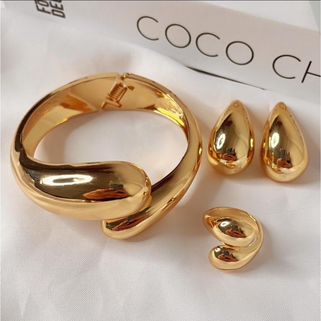 Conjunto Gota Pingo Bracelete Anel Brinco Médio Dourado ou Prata Acessórios Femininos Kit Brincos