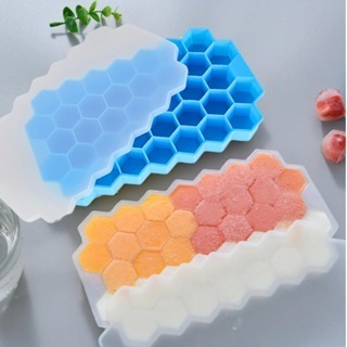 Forma de Gelo em Silicone com tampa 37 Cubos Sextavado