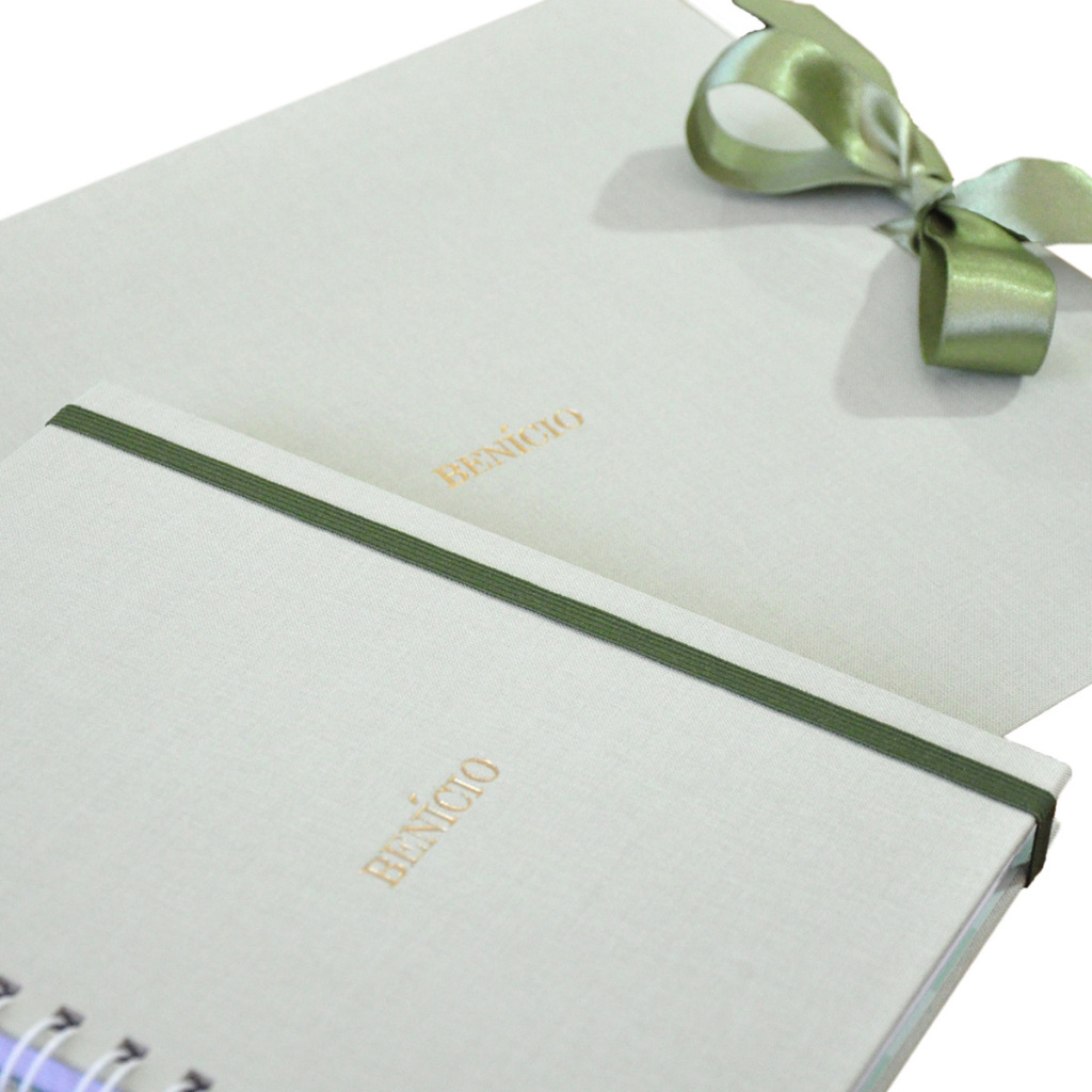 Álbum Bebê Com Árvore Genealógica + Caderneta Saúde Personalizado