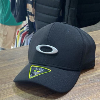 Boné Tincan Oakley Fechado FlexFit Fotos Reais