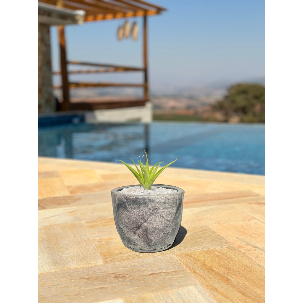 Vaso De Planta Redondo Liso Com Brilho Polietileno Pp 20cm