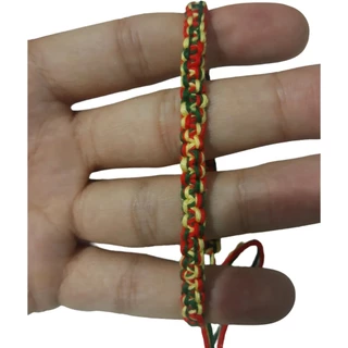 Pulseira Cores do Reggae (verde, amarelo e vermelho) em Macramê.