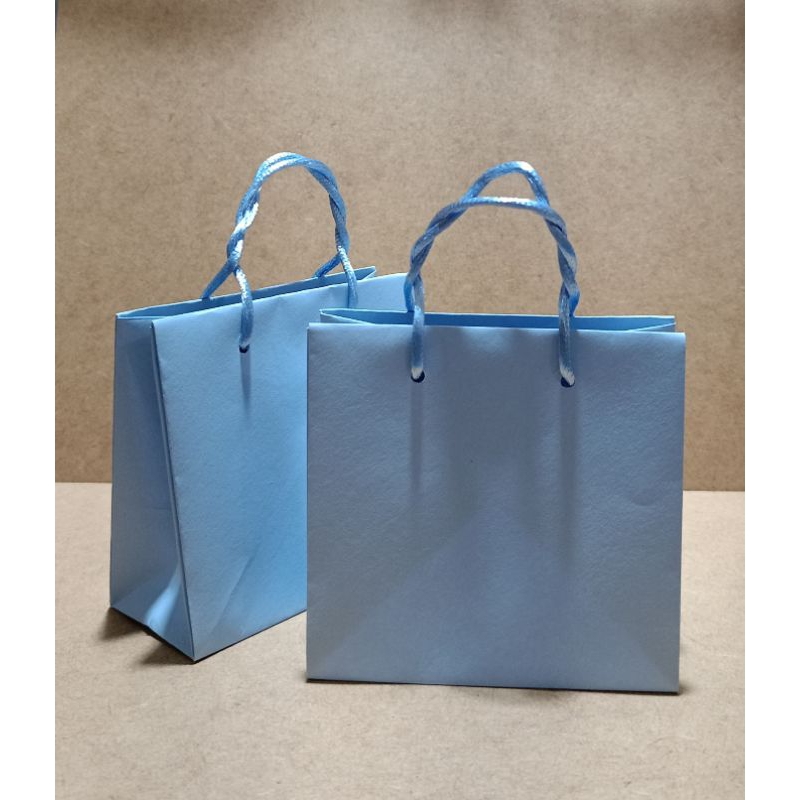 12 Sacs Cadeaux Pour Bouteille De Vin Noël (6 Motifs) - Dimensions 12x10x35 Cm, Avec Papier De Soie Et étiquettes