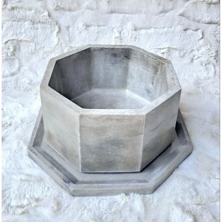 Vaso Octogonal com a base feito em cimento 15cm X 7,5cm