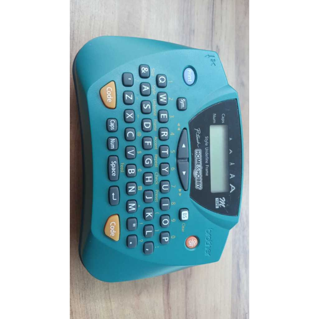 Etiquetadora Brother modelo: PT-65 | Shopee Brasil