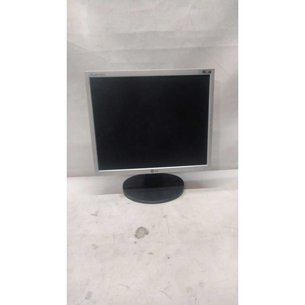 Monitor LG Flatron L1753t-sf 17' Lcd - MANCHAS E RISCOS NA TELA ...