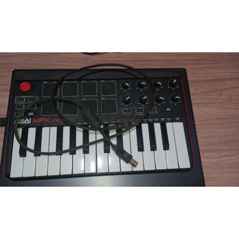 Una Tastiera MIDI / Controller 25 Tasti Economica? Akai MPK Mini Mk2 - Foto 7