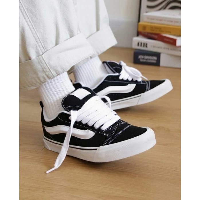Tênis Skate Vault KNU Skool Vintage Bboy Casual Skate Preto E Branco Moda Promoção