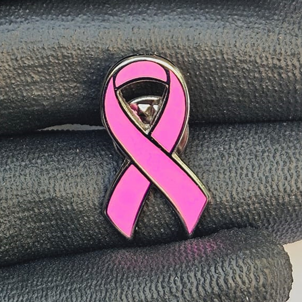 Pin metal Laço Rosa campanha outubro. | Shopee Brasil