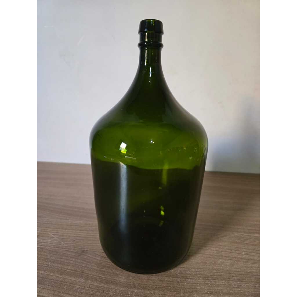 1 garrafão de 4.5 litros vazio, liso cor verde | Shopee Brasil