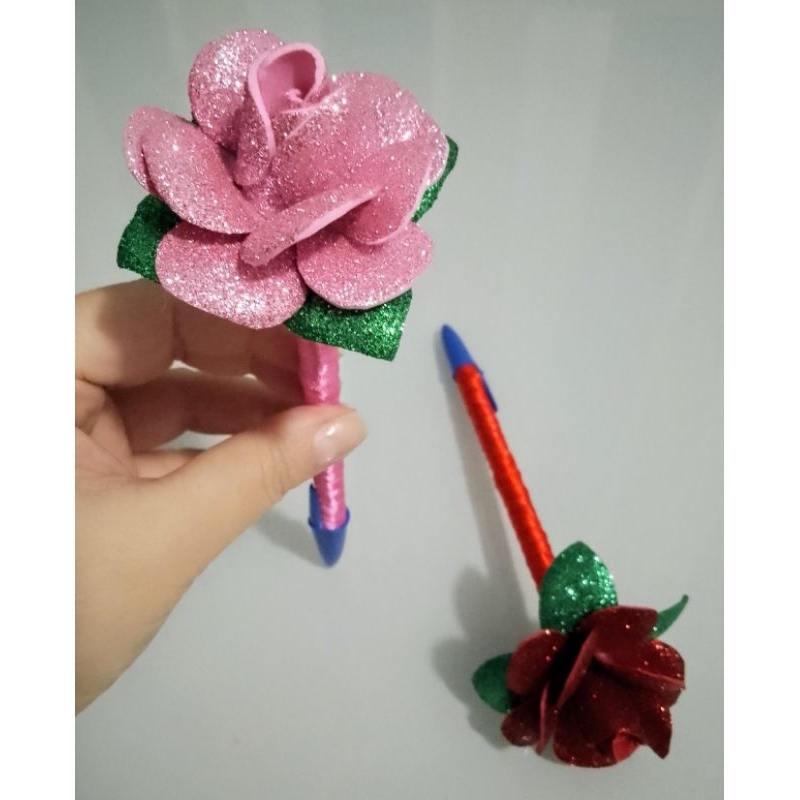 Caneta azul decorada com rosa Eva glitter | Shopee Brasil