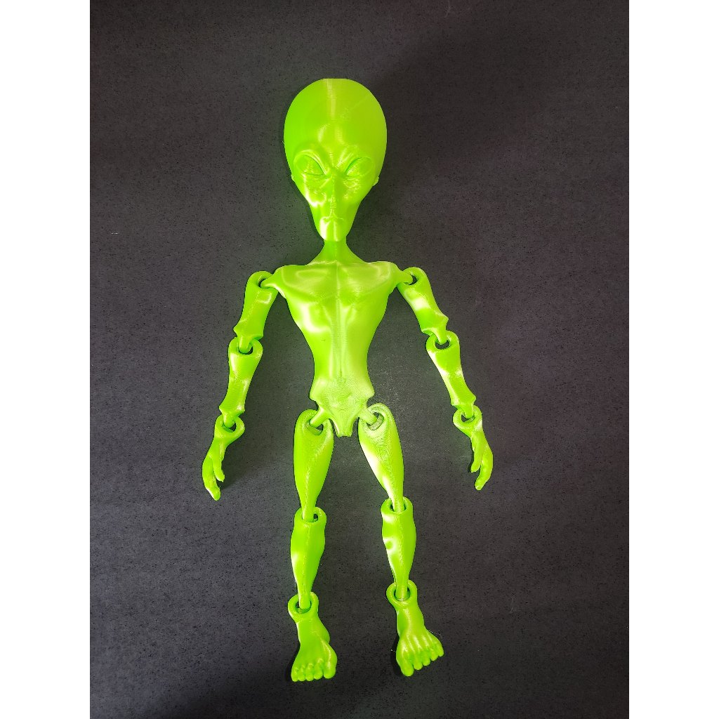 Alien Articulado – Corpo Inteiramente Móvel