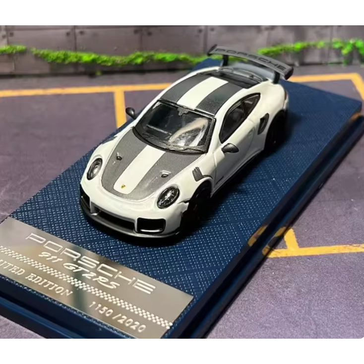 LIMITED EDITION PORSCHE 911 RS2 BRANCO