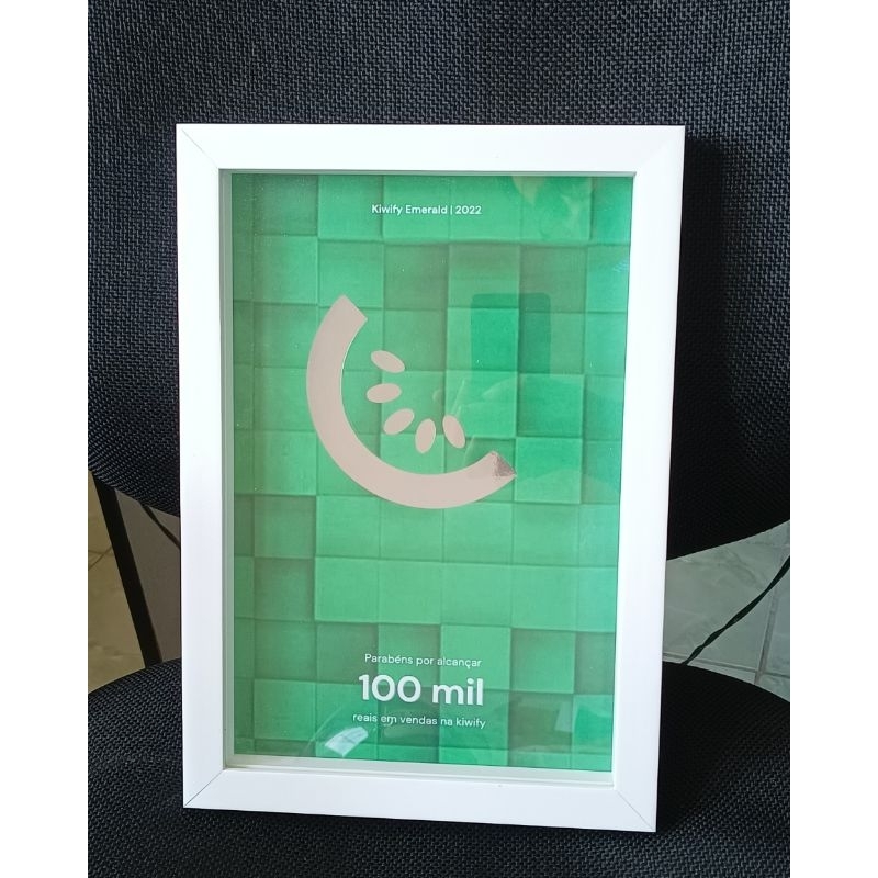 Placa Kiwify 100k Caixa Funda