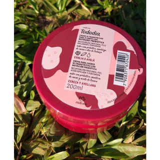 Creme Hidratante Ultranutritivo para o Corpo Natura Tododia Cereja e Avelã - 200 ml