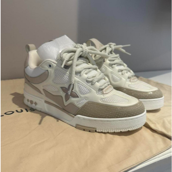 Tênis LV Vuitton Sneaker Grife Cadarço Duplo- Luxo Confortável Leve Masculino Feminino Queima de Estoque - ENVIO IMEDIATO!