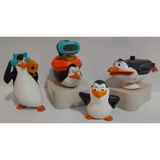 Bonecos dos Personagens do Filme Infantil Pinguins de Madagascar - Coleção McDonald's - 2015