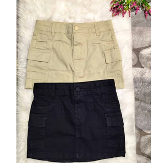 Saia Cargo Jeans Infanto Juvenil Preta e Bege Com Bolsos Laterais Ajustavel Na Cintura Blogueirinha